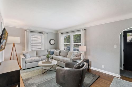 2106 Highland Pkwy, Saint Paul MN  55116-1311 exterior