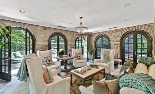 3015 Andrews Dr, Atlanta GA  30305-2001 exterior