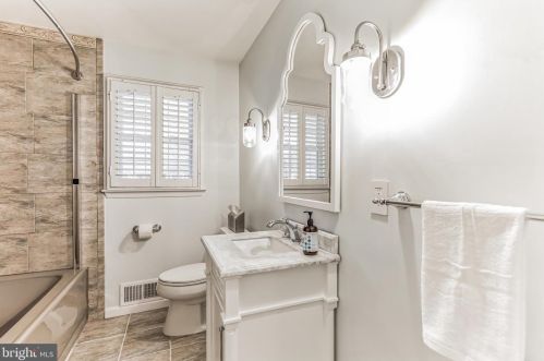 806 Avondale Ave, Tavistock NJ 08033-2809 exterior