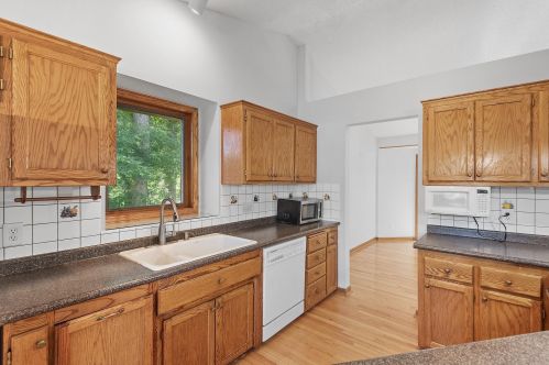 15864 Garden View Ct, Saint Paul MN  55124-7015 exterior