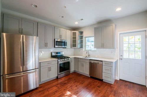 2340 Greenwich St, Philadelphia PA  19146-4109 exterior