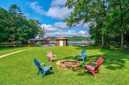 3908 Lakecrest Dr, Mayfield, GA 31087-4634