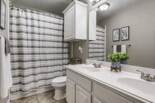 7058 Deer Rdg Dr, Fort Worth TX 76137-4714 exterior