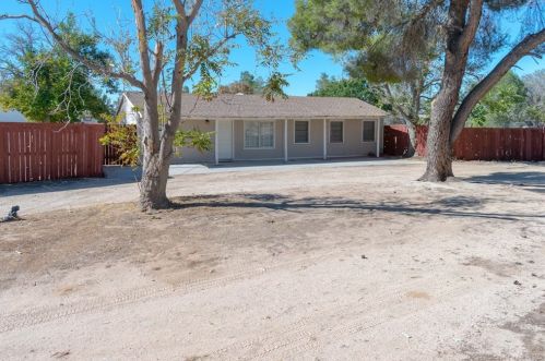 42637 20th St, Lancaster, CA 93534-6276