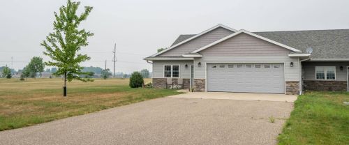 2874 9th Ave, Willmar, MN 56201-4692