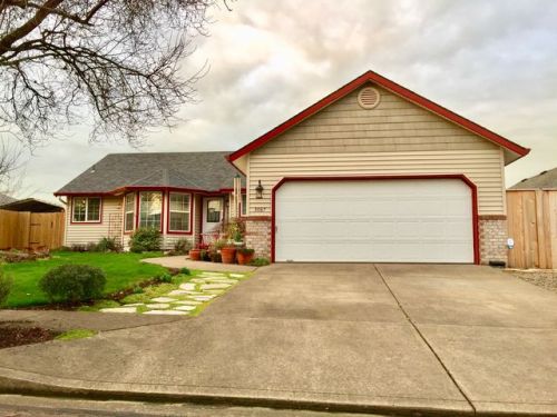 3067 27th Ct, Damascus, OR 97080