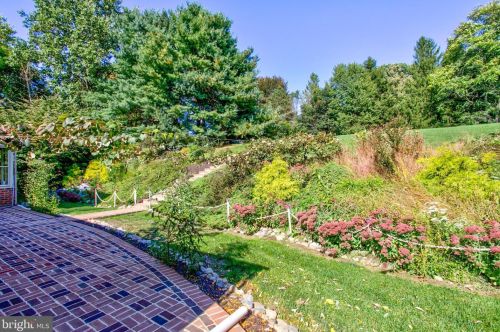 150 Bentley Ln, Lancaster PA  17603-6223 exterior