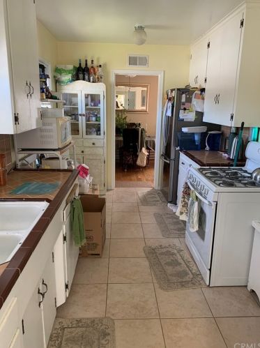 1801 Oak Ave, Fullerton, CA 92833-3727