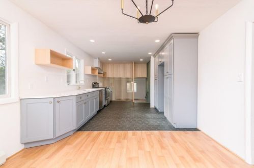 9 Christian Hill Rd, Westerly, RI 02891-1120