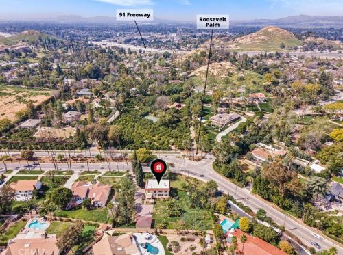 5216 Victoria Ave, Riverside CA  92506-1565 exterior
