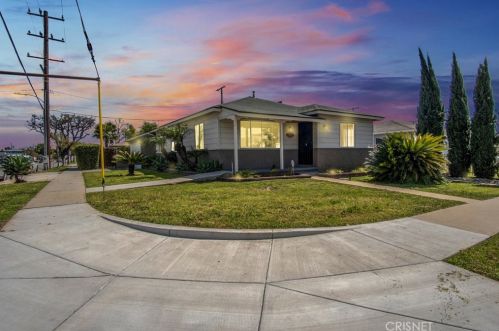 15402 Tarrant Ave, Compton, CA 90220-3225