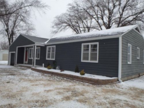 700 Fry St, Durand, KS 66783-1612