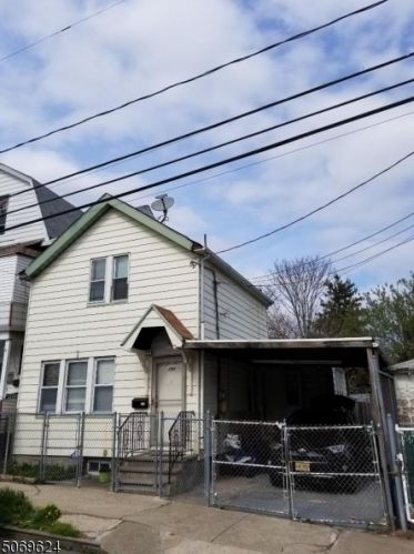 194 Marion St, Paterson, NJ 07522-1933
