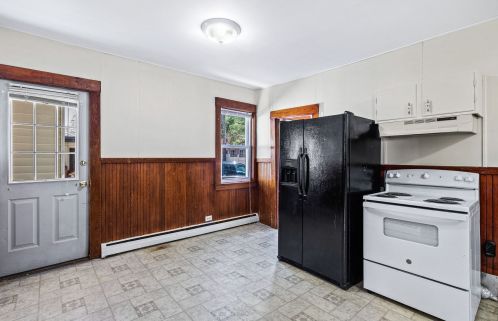 8 Morgan St, Nashua NH  03064-2858 exterior