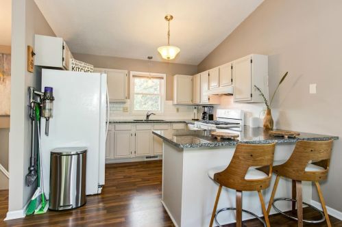 2345 Eldridge Ave, Saint Paul MN  55109-4087 exterior