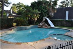 15923 Cutten Rd, Houston TX  77070-2069 exterior