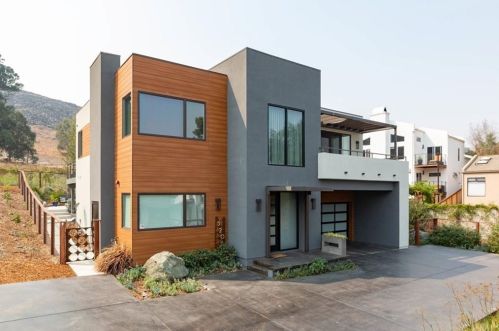 520 Perkins Ln, San Luis Obispo, CA 93401-5644