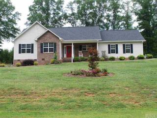 2483 Harvest Dr, Hickory, NC 28601-7339