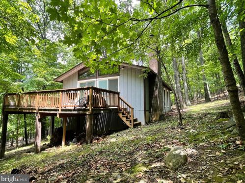 411 Tuscarora Trl, Berkeley Springs, WV 25411-6322