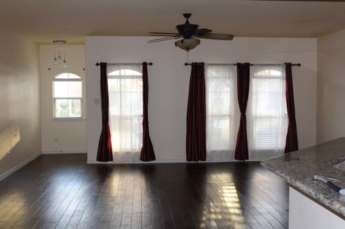 4233 Comanche Dr, Carrollton TX  75010-3301 exterior