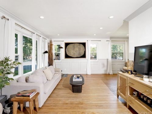 4691 Emerson St, Riverside CA  92506-2009 exterior