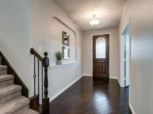 8753 Running River Ln, Fort Worth TX  76131-3373 exterior