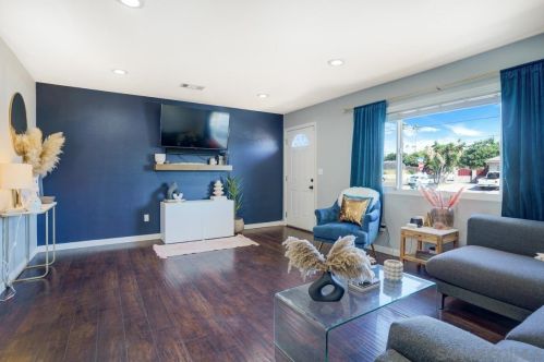 195 Oxford St, Chula Vista CA  91911-3530 exterior