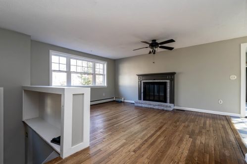 51 Rockwood Ter, Auburn, NH 03032-3746
