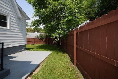 252 Circle Dr, Springfield OH  45503-3300 exterior