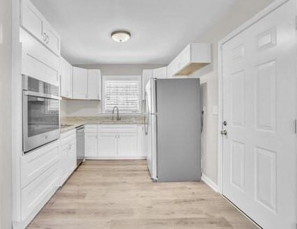 2413 Melinda Dr, Atlanta GA  30345-1916 exterior