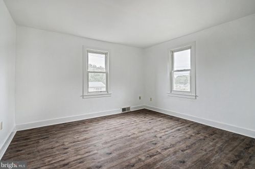 130 Baugher Dr, Hanover PA 17331-4003 exterior