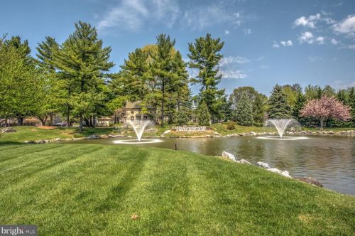 189 Valleybrook Dr, Lancaster PA  17601-4620 exterior