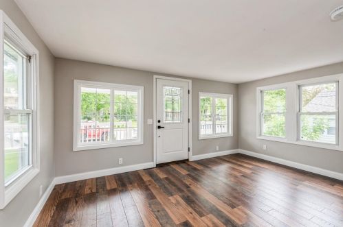 8738 Oakwood Ave, Hammond IN  46321-2732 exterior