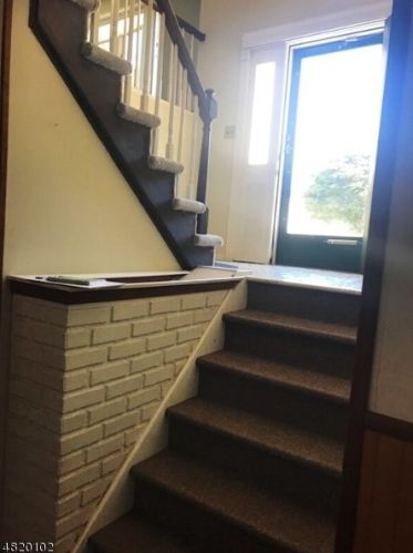 19 Compton Rd, Wantage, NJ 07461-2646