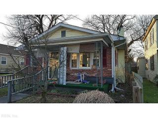 33 Redwood St, Hampton, VA 23669-3365