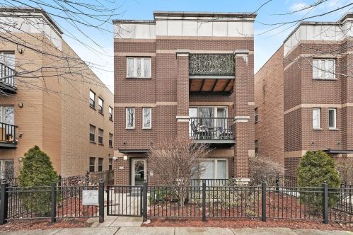 1112 Washburne Ave, Chicago IL  60608-2089 exterior