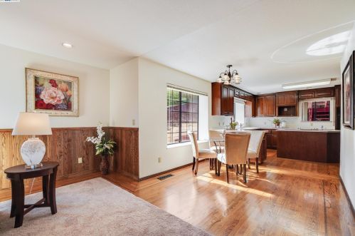3816 Denise Ln, Hayward, CA 94546-1208