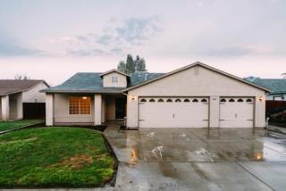 2006 Cedar Ave, Corcoran, CA 93212-3123