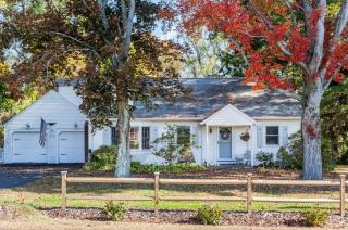 420 Halladay Ave, Suffield CT  06078-1006 exterior