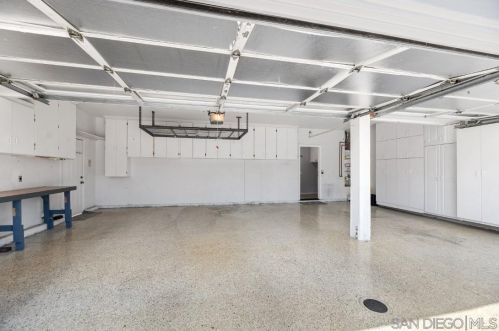 1597 Parkview Dr, Vista CA  92081-8750 exterior