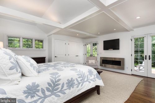 37 Ridgeview Rd, Princeton NJ  08540-7666 exterior