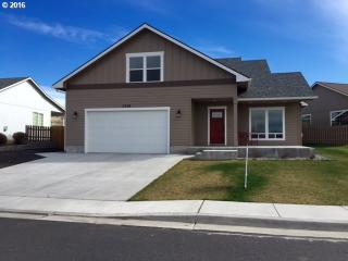 1716 3rd St, Cayuse, OR 97801-9441