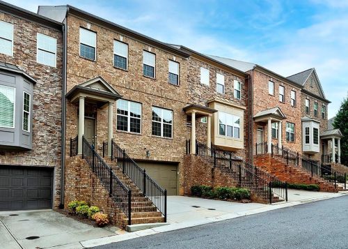 951 Hickory Leaf Ct, Marietta, GA 30067-3907