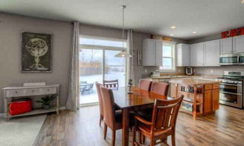 1600 Bristol Dr, Pingree Grove IL  60140-9038 exterior