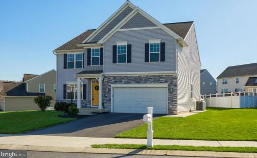 66 Summerlyn Dr, Ephrata, PA 17522-9258