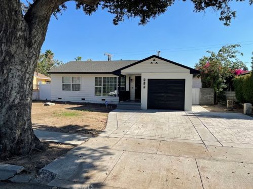 545 Courtland Dr, San Bernardino, CA 92405-3309