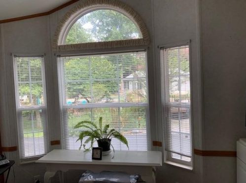 99 Holly Hill Dr, Cleveland, GA 30528-2198
