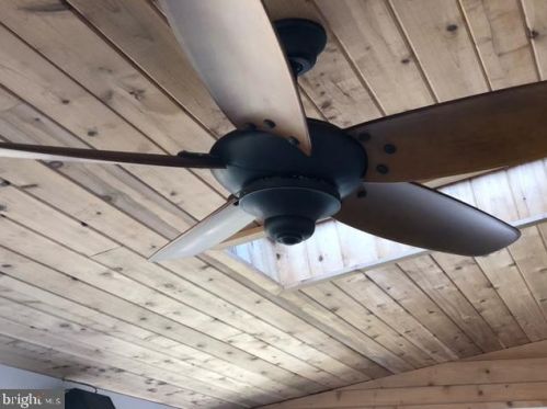 36 Whittier Pkwy, Severna Park MD 21146-3051 exterior