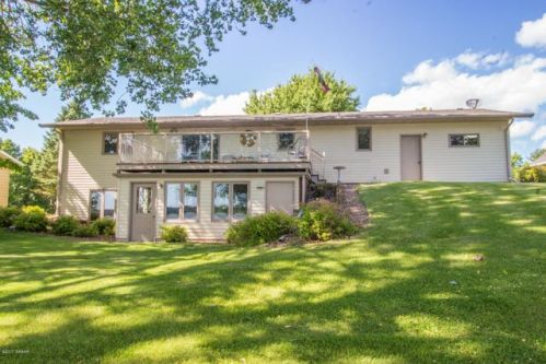 22009 Gable Dr, Osakis, MN 56360-4791