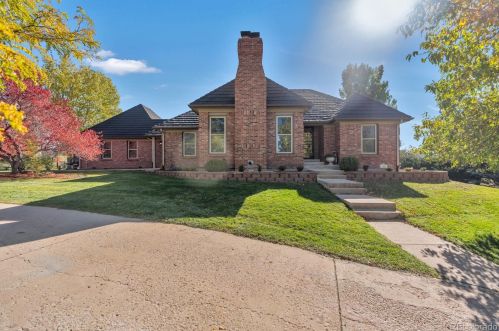 6446 Picadilly St, Aurora CO  80016-1336 exterior